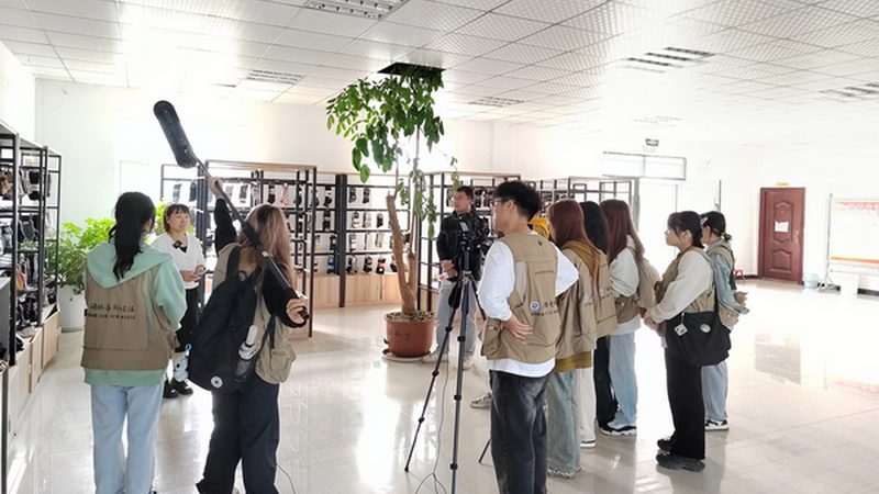 户外探险，镜头随行：短视频拍摄相机的选择指南**